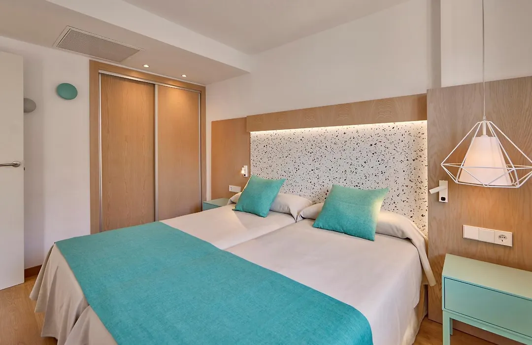 Universal Aparthotel Elisa-1